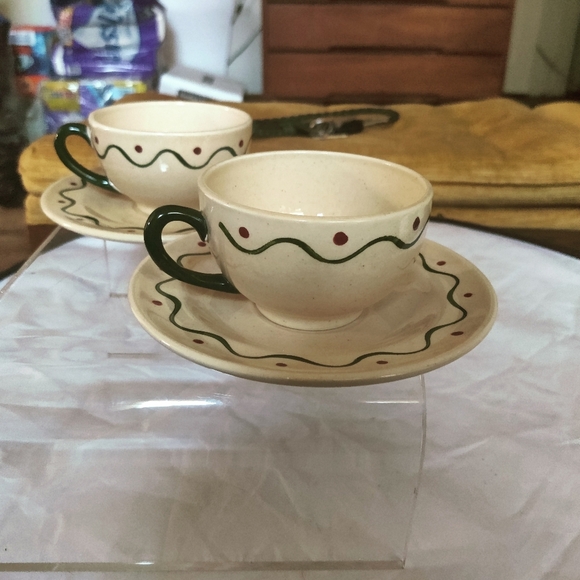 Mid Century Modern Cream and Green Ceramic Teacup Set - Picture 2 of 6